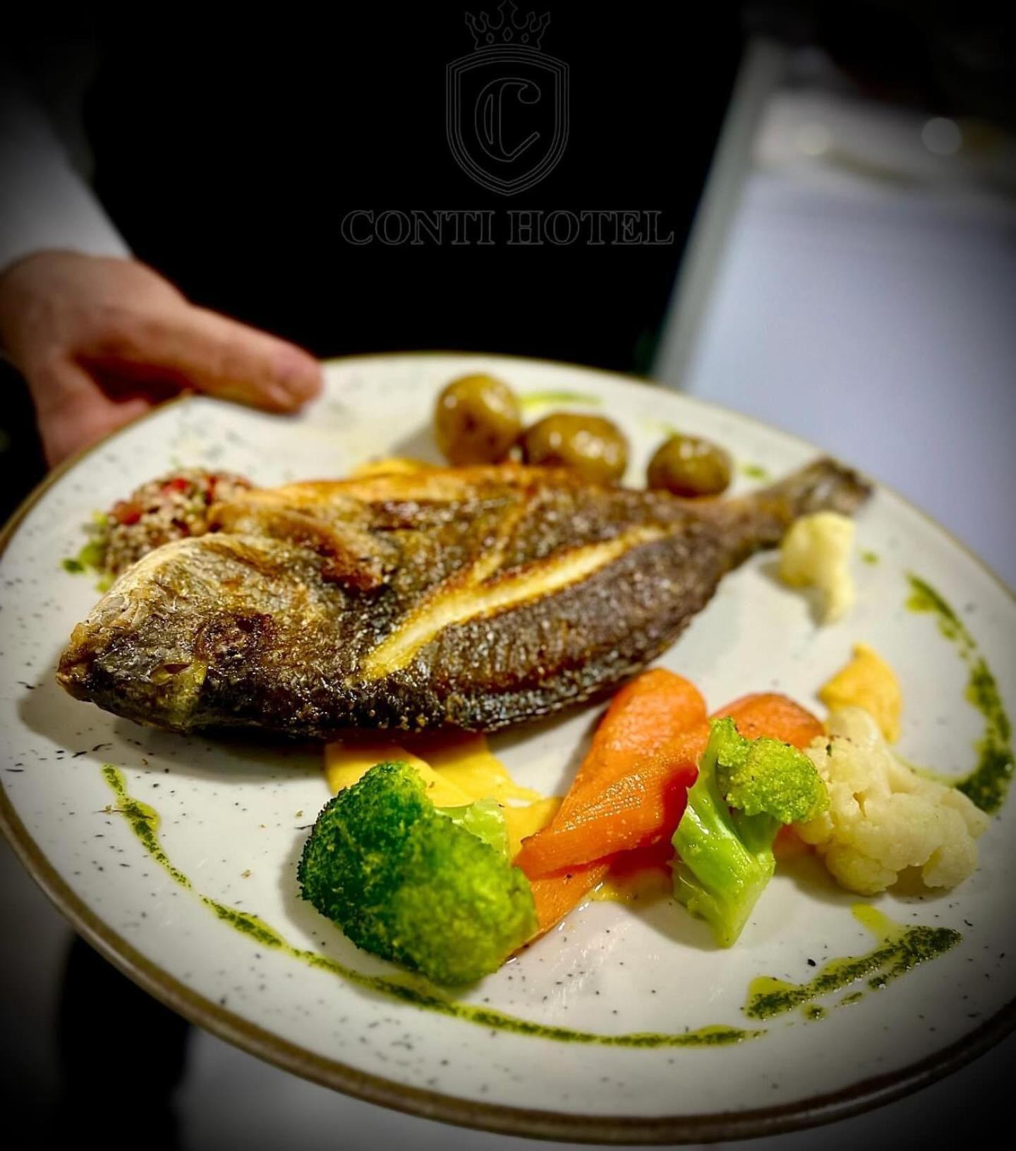 Conti Hotel & Restaurant Gjakova Екстериор снимка